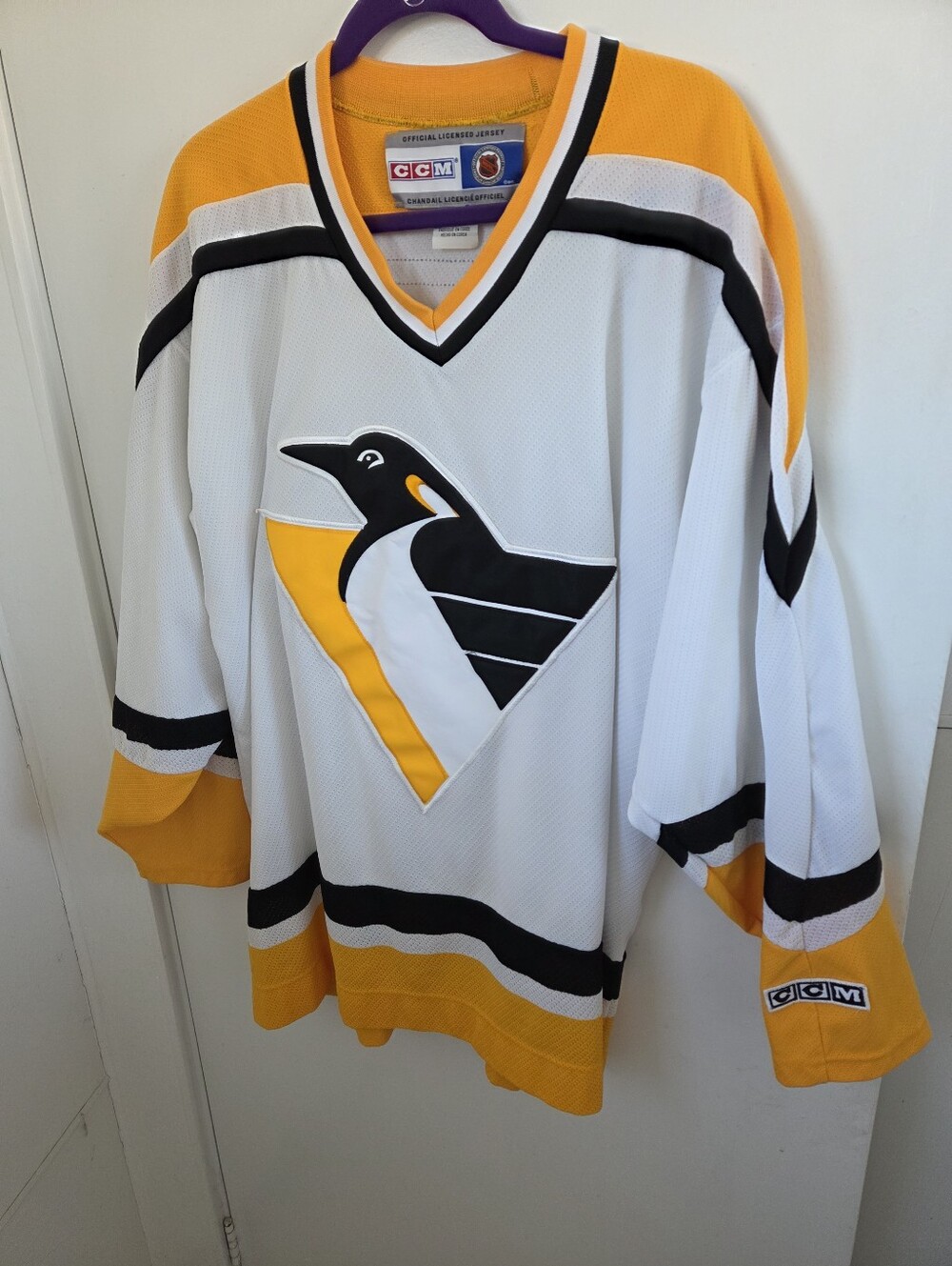 Vibtage CCM Pittsburgh Penguins Hockey Jersey